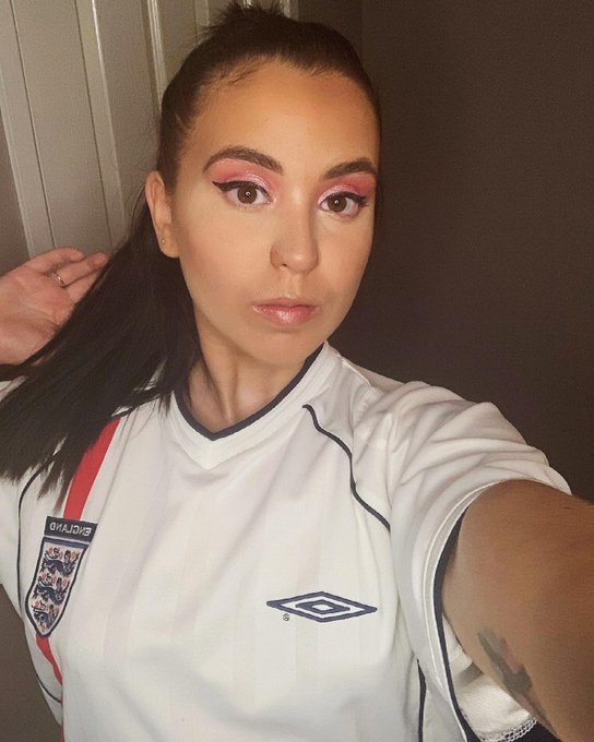 Never stopped me dreaming ⚽️🏴󠁧󠁢󠁥󠁮󠁧󠁿 https://t.co/2HwHio4RO4<a href="/tag/mondaymotivation"class="tags"><span>#mondaymotivation</span></a><a href="/tag/mondayvibes"class="tags"><span>#mondayvibes</span></a><a href="/tag/mondaymorning"class="tags"><span>#mondaymorning</span></a>