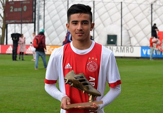 _LT23's tweet photo. 4 years since Abdelhak Nouri's career was cut short, his name still lives on in this sport🖤
#AppieNouri 🇳🇱 https://t.co/EH4INwpUx2