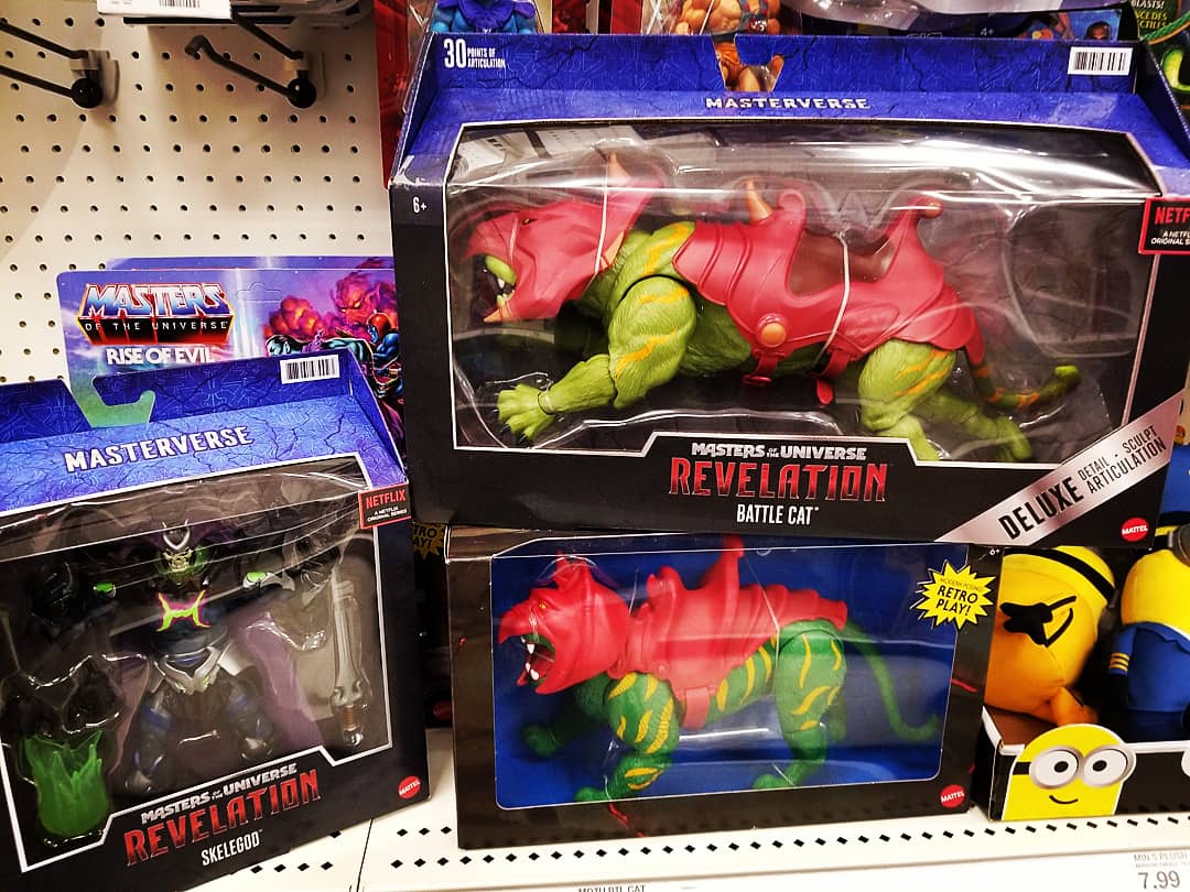 PlasmazC's tweet photo. WOW! THE NEW REVELATIONS BATTLE CAT IS HUMONGOUS! https://t.co/0kCj9rlMlW