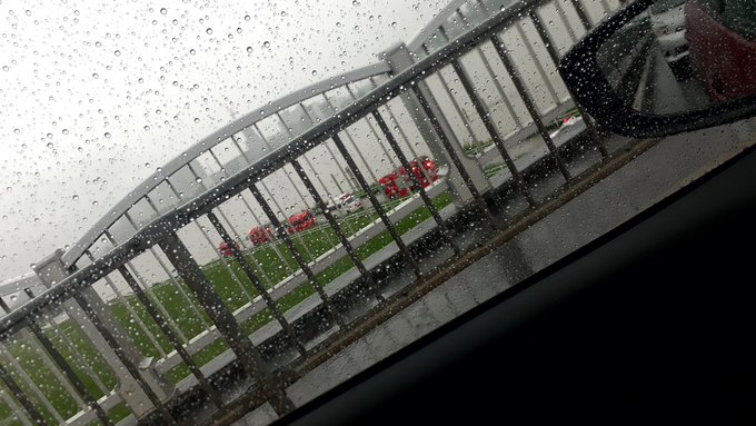 大雨 大阪府 枚方市 淀川が水位上昇 枚方大橋の下に消防車が集結している 現地の画像まとめ まとめダネ 大雨 大阪府 枚方市 淀川が水位上昇 枚方大橋の下に消防車が集結している 現地の画像まとめ まとめダネ