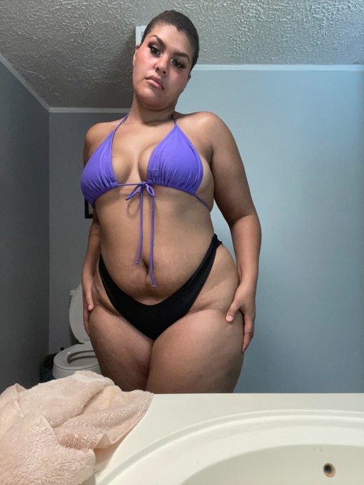 In case y&rsquo;all forgot how hot I am🥵https://t.co/48A1ucZeIG https://t.co/LSr7t7HQho<a href="/tag/thick"class="tags"><span>#thick</span></a><a href="/tag/ass"class="tags"><span>#ass</span></a><a href="/tag/sellingcontent"class="tags"><span>#sellingcontent</span></a><a href="/tag/thickblackwomen"class="tags"><span>#thickblackwomen</span></a>
