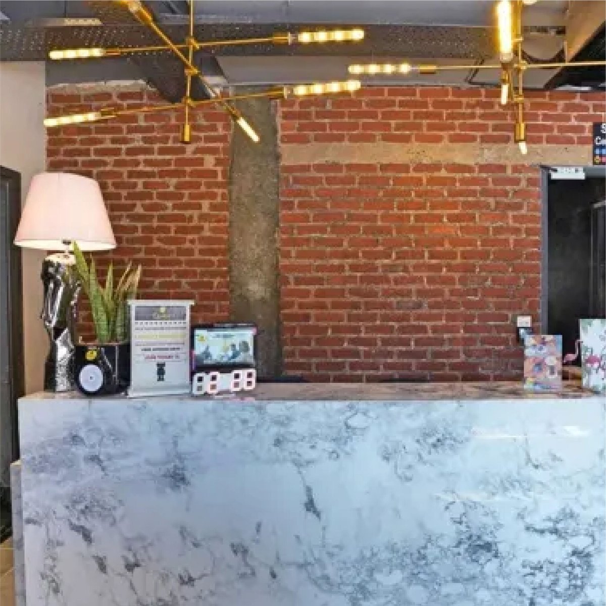 theqdesq's tweet image. Qdesq is proud to partner with @DeskerC. Desker offers its customers the comforts of home while providing the professionals feel of any modern and sophisticated office. They have up-&amp;amp;-coming offices in Noida, Gurgaon, Mumbai, Bangaluru, Kolkata, Pune, Goa, &amp;amp; Chandigarh.