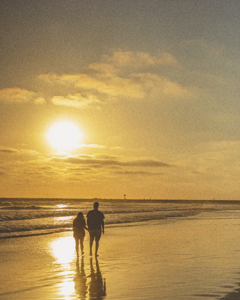 EscobarBandy's tweet photo. #sunset #sunsetphotography #vintage #SanDiego #beachlife #canonphotography @CanonUSAimaging https://t.co/MUrghAMsbv