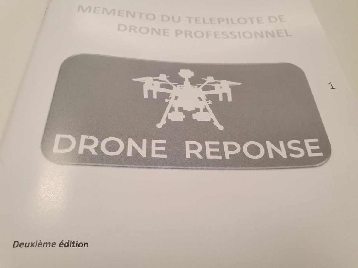 RPAS_Pro_Mgmt's tweet photo. Formation télépilote professionnel
La deuxième édition du memento du télépilote est maintenant disponible pour nos stagiaires.
C'est un des outils d'accompagnement mis en place par drone Réponse pour guider les télépilotes formés dans leurs premières démarches professionnelles. https://t.co/RHAgYuM9j8