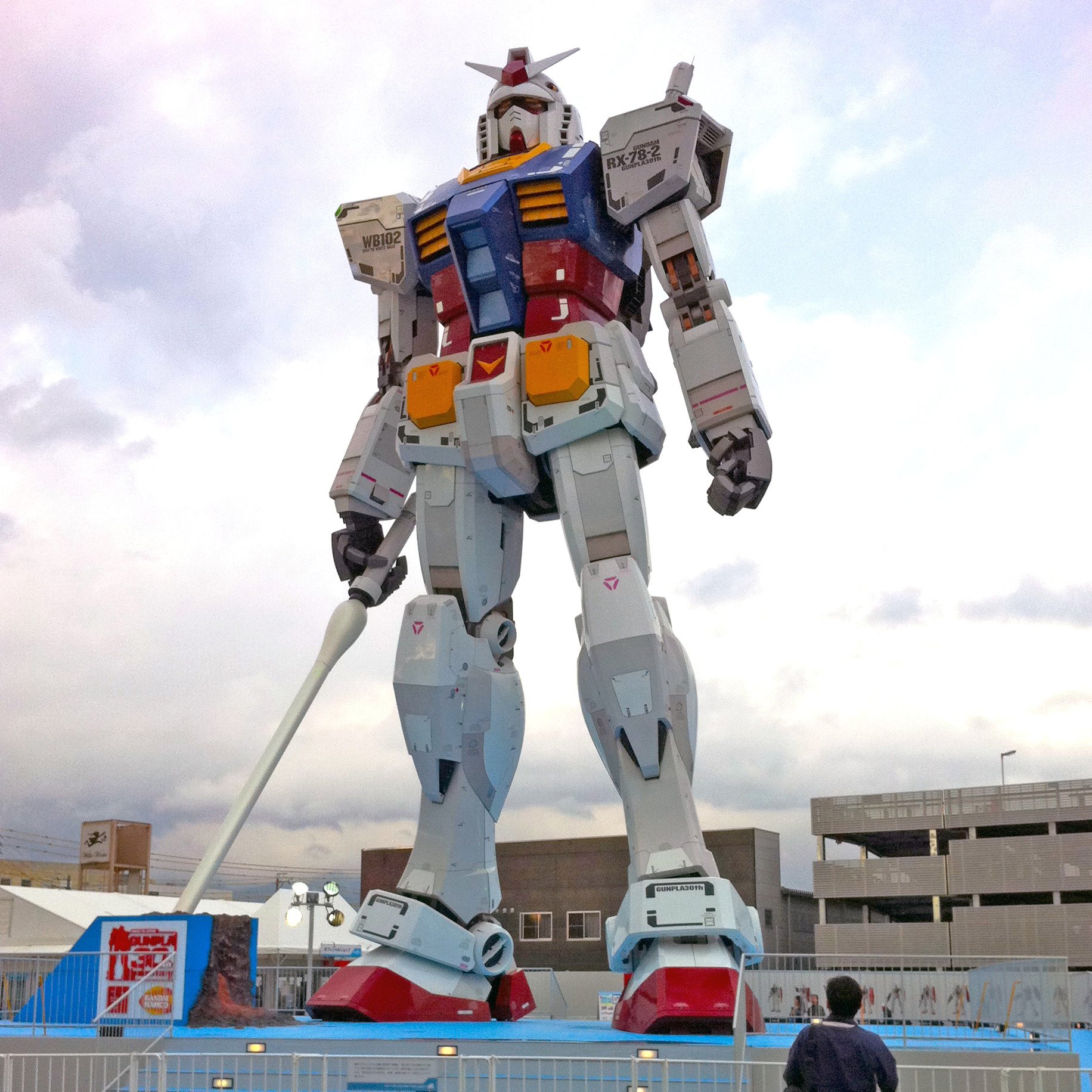 葵 桜玖耶 Aoi Sakuya 静岡市vグルメライター ガンダムの日 なので少し懐かしの 東静岡に居た頃のガンダム と 清水港のガンダム ですzz T Co Aimsjxk7uw Twitter