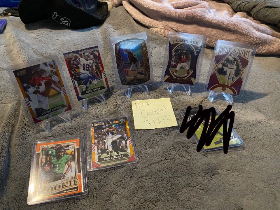 CardLot tweet picture