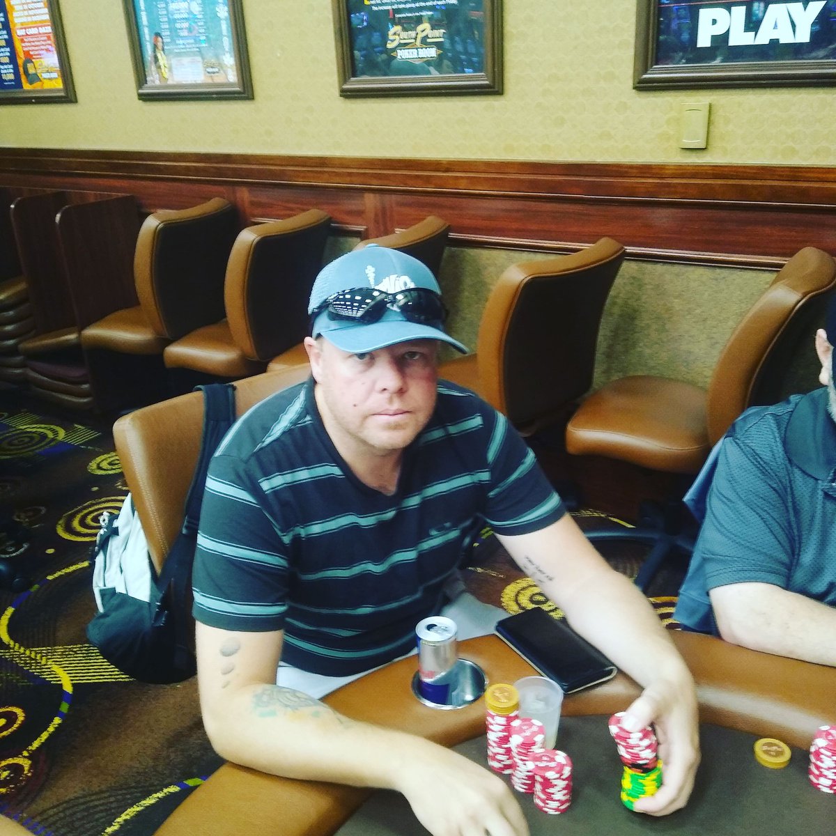 SPPokr's tweet photo. ♦️♦️ Congratulations Daniel for hitting a diamonds straight flush and pocketing a grand for your hand! We are simply giving it away here at #thepoint. Don't get shut out! South Point Hotel, Casino & Spa #flushrush https://t.co/eOMCdSpfCy