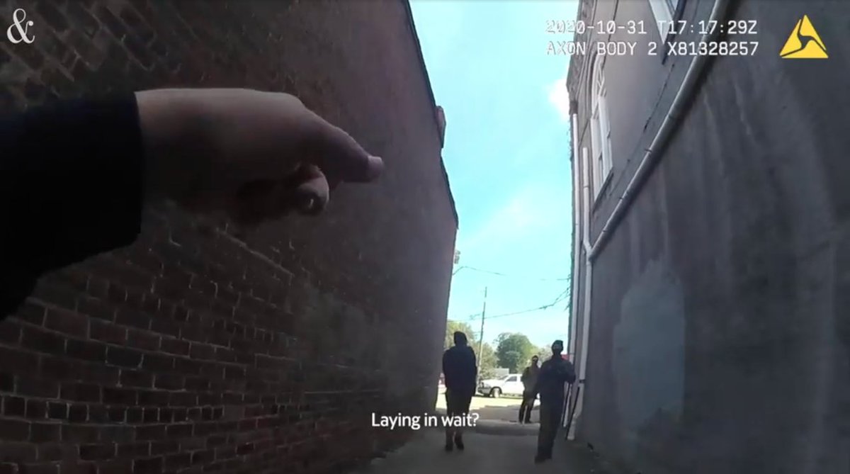 jordangreennc's tweet photo. Also, WTH
"Are you laying in wait for people back here?... Laying in wait — that's a felony." #GrahamPD https://t.co/lmLym7jsQ8
