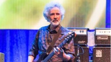 TidbitsTp's tweet photo. Great photos of #RonBlair and #MikeCampbell from July 6, 2017, at Henry Maier Festival Park during Summerfest in Milwaukee, Wisconsin.  #TomPettyandtheHeartbreakers #TPATH #TPHB #TomPetty https://t.co/hYf6rZ3kBo