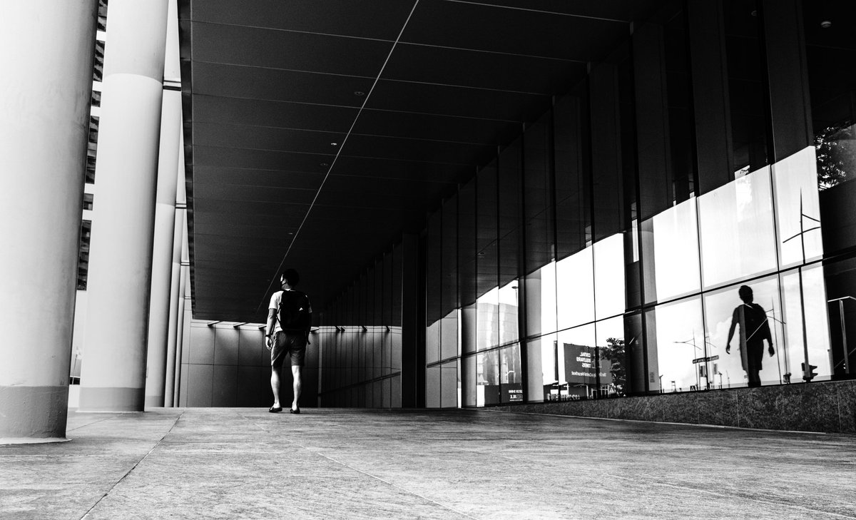 Intothefocuszon's tweet photo. "I got you on this side"
#streetphotography #blackandwhitephotography #fujifilm #fujifilmsg #reflection #streetofsingapore #singapore https://t.co/mJOUbBCzvA