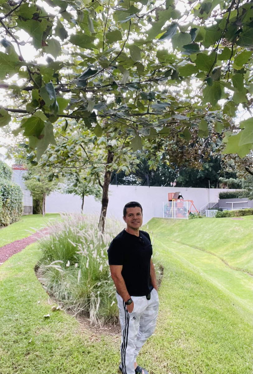 j_medina37's tweet photo. estamos a 11 dias de que comience el viaje 🇺🇸 #Gilroy #SantaRosa #californialove sigue las redes sociales de @frias_entretaiment para mas #Info y espera muchas sorpresas  y fechas de la #Girausa2021 #tresvidastour estoy muy contento,nuevo aire.feliz,mas dedicado que nunca🎶🎶 https://t.co/ztceQt39iN