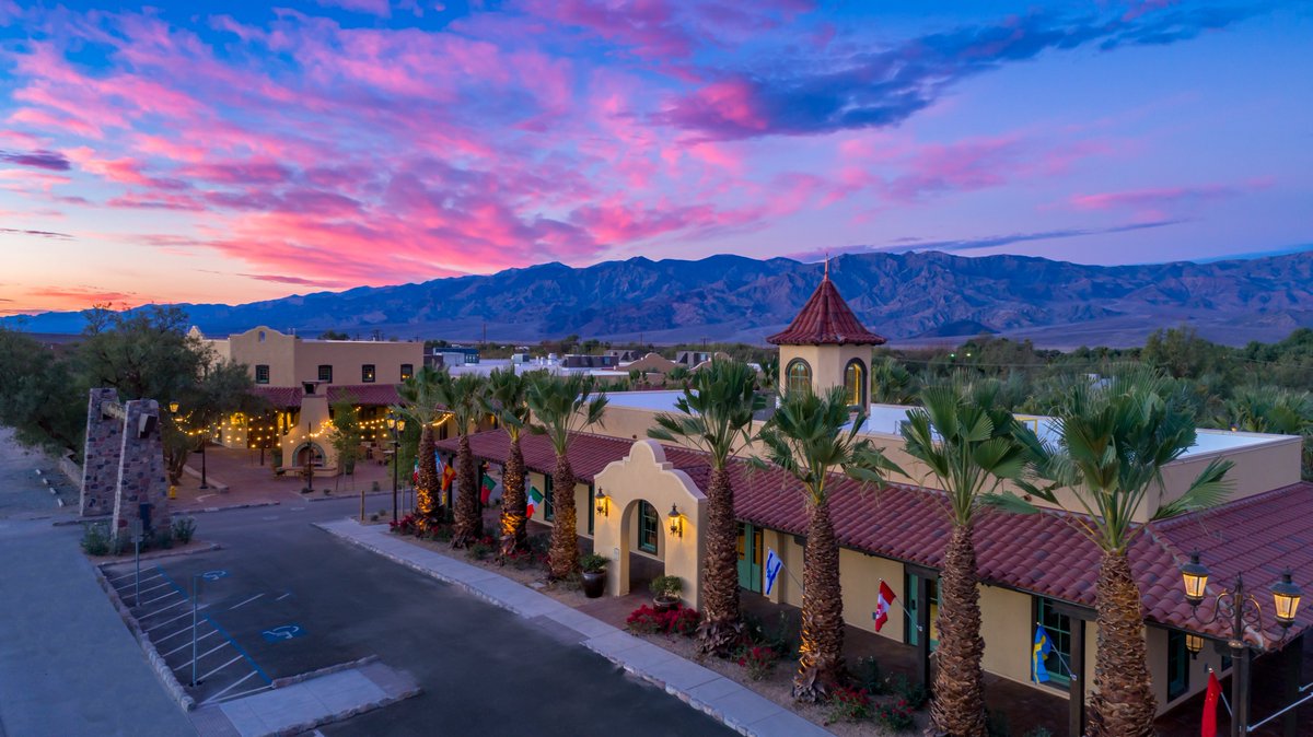 TheOasisDV's tweet photo. Have you booked our #FreeToTravel sale yet? Save up to 30% at either The Inn or The Ranch on select dates from July 11, 2021 and January 24, 2022: https://t.co/wa9LrpznCD.
#OasisAtDeathValley #XanterraTravel #DeathValley #DeathValleyNationalPark #VisitCalifornia #VisitCA https://t.co/0XW9DX8mCx