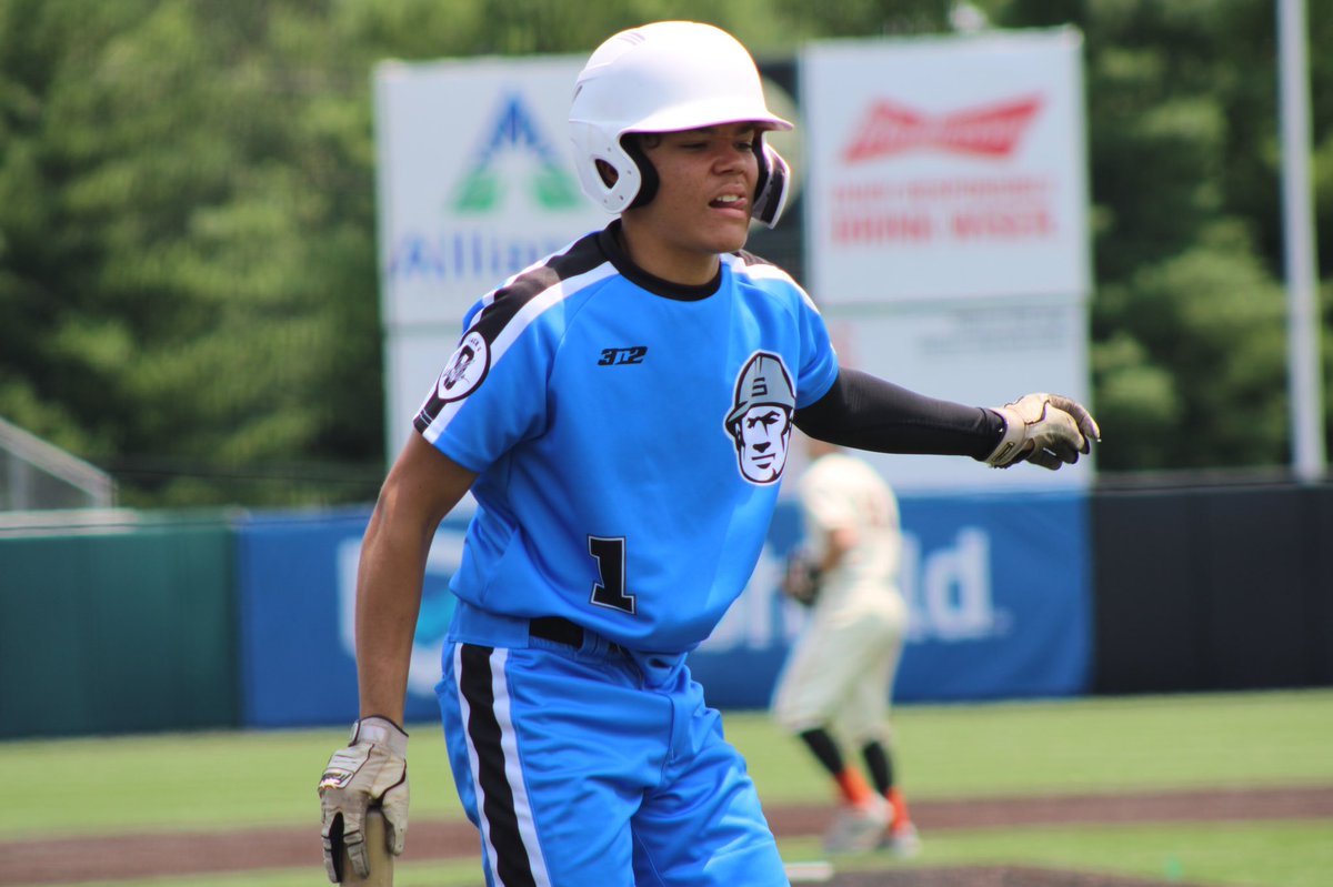 ILSteelBaseball's tweet photo. Top 17U STEEL Offensive Performers from @Play9Sports STL Gateway Invite

All #Uncommitted 2022
@Masonporter777 .500 avg 1.250 OPS 3RBIs SB
@WoolleyDrew .500 avg 1.405 OPS 3B 3RBIs 2SBs
@jr_wandel 3RBIs 2B
@Carson_Davis7 .333 avg 2B RBI 3R SB https://t.co/eoCxjm2yrw