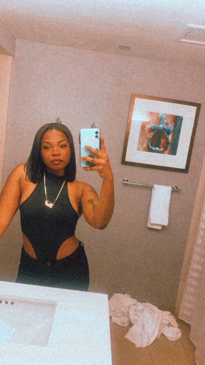 coregencapital's tweet photo. #WhosWhoOfJSU  
• Ken 🧡
•C/O 24’ 🧡
•Chicago 🧡
•Biology Pre-Med 
Don’t be shy I’m Friendly 😘 https://t.co/Eq749wWRco