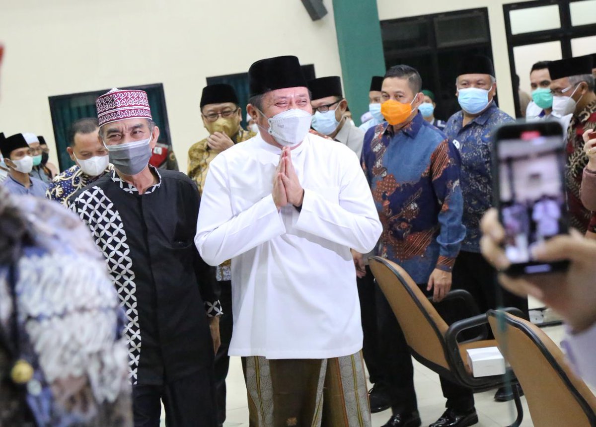 hermanderufans's tweet photo. Herman Deru Optimis Peserta STQH Nasional Perwakilan Sumsel Bisa mengharumkan nama Sumsel.
.
Menjelang Puncak Seleksi Tilawatil Qur'an dan Hadist (STQH) Tingkat Nasional 2021, Herman Deru meminta agar Qori dan Qoriah perwakilan Sumsel ikuti semua ajang perlombaan. https://t.co/JklWFJOTPl