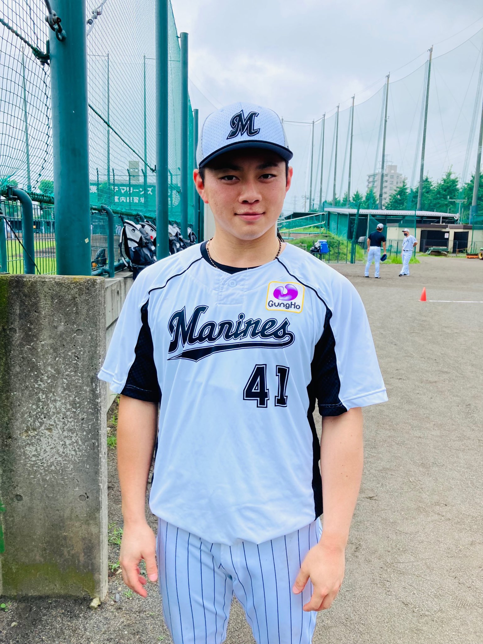 千葉ロッテマリーンズ 東京ヤクルトスワローズ 成田翔選手 プロ実使用 グラブ 千葉ロッテマリーンズ、東京ヤクルトスワローズ 成田翔選手 プロ
