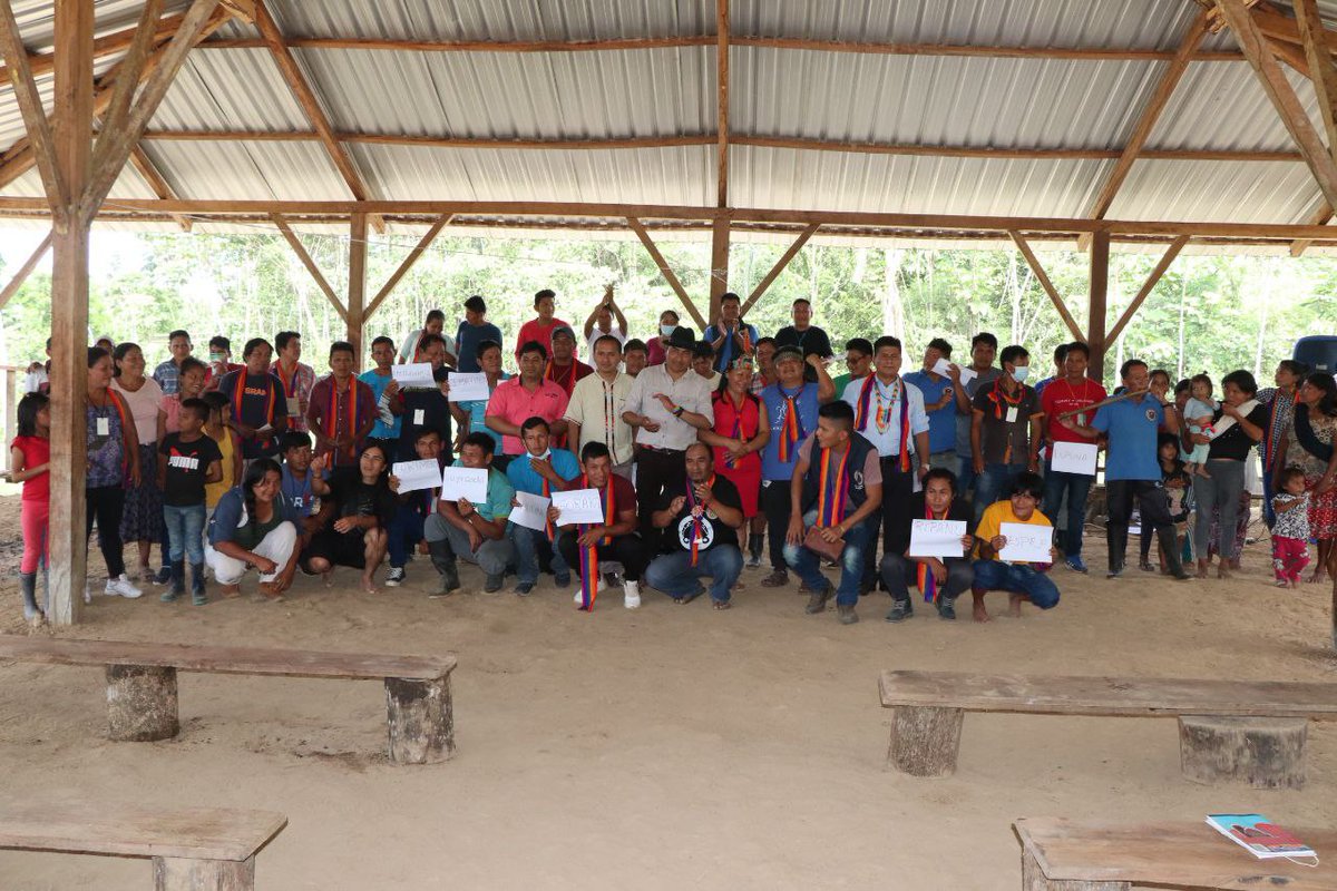 CONAIE_Ecuador's tweet photo. Visitando la selva amazónica de nuestros hermanos #Saparas. @LeonidasIzaSal1 presente en el congreso extraordinario de la Nación Sapara del Ecuador #NASE, dando total respaldo para la defensa de los territorios ancestrales que son inalienables, indivisibles, inembargables. https://t.co/5UtohVDpDn
