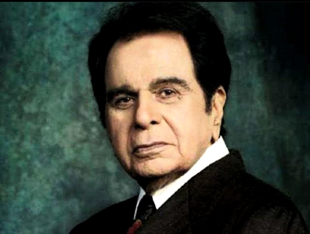 rushibrother's tweet photo. बड़ा आदमी अगर बनना हो , तो छोटी हरकतें मत करना । #DilipkumarRIP #RIP #Legend #MissYou #DilipSaab https://t.co/XIN9jdi8hq