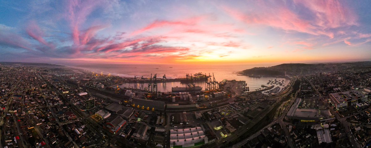 alanfire6's tweet photo. Hoy #sunset en #puerto de #Santonio @Oriettaf @vmartinezl @Off_Valpo @ELTIEMPOCHV @Capuertovalp @Cp_Quintero @iMetGeo @Sanantoninos @TurismoSaiTour @AlvaroMolinaCL @TurismoEnChile @SFCont @alecita1968 @RutadelLitoral @sai_turismo @Maria_Viviana @_Paisajes_ https://t.co/JqRR6EE72k