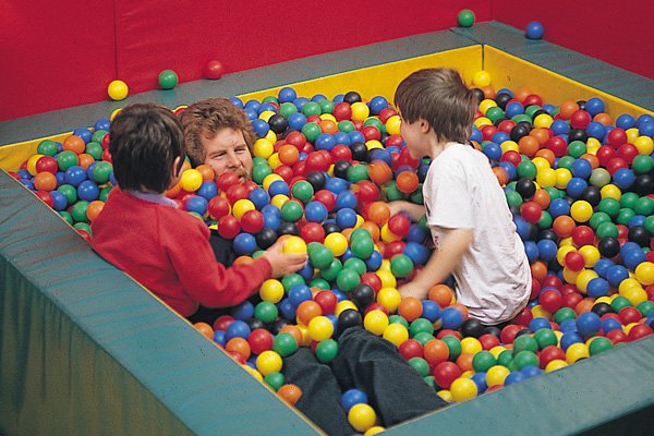 SarthakEi's tweet photo. #Ball_pool #ball_pit
#reduce_hyperactivity
#improve_attention
Playing in a ball pit allows the children to strengthen their muscles. Throwing and rolling the balls supports their fine motor development. Ball pits are also a great activity for sensory play. https://t.co/Jf5UEnlSGO