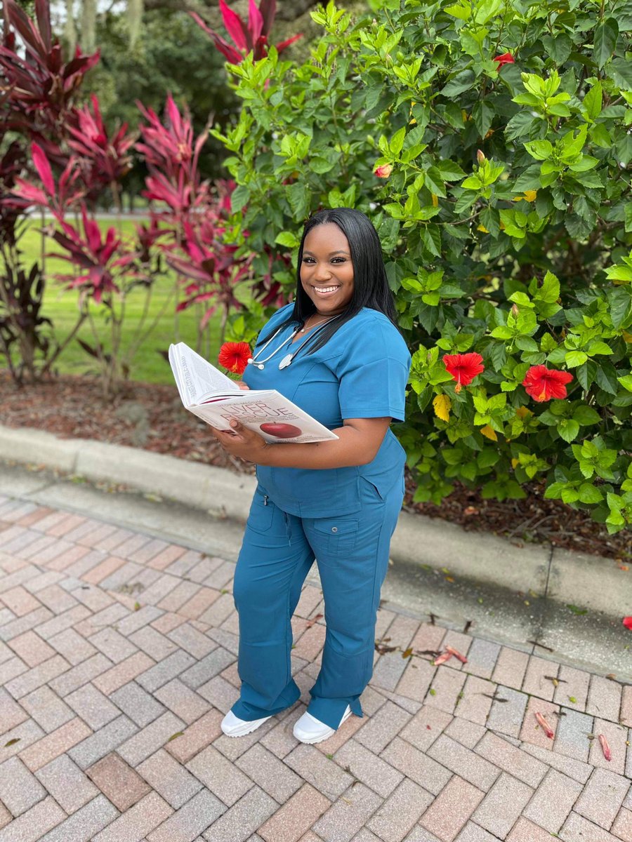 mesharria11's tweet photo. MA,CNA ON THE ROAD TO RN 👩🏽‍⚕️🩺💉 https://t.co/HKTqvfmov1