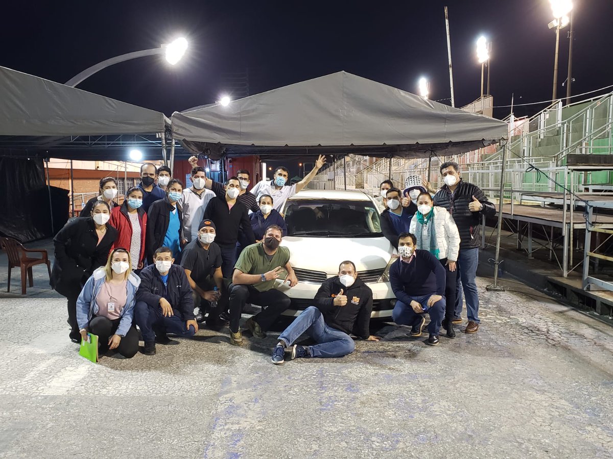 remesowski's tweet photo. Excelente trabajo  de la Séptima Región Sanitaria y el HPM. Desde hoy juntos en un solo equipo... 22:10 hs el último auto. https://t.co/8dkhKg8gaW