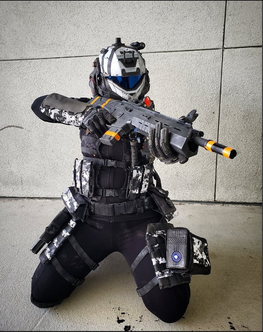 Pretend I'm sliding and actually shooting 😅😂😭 #titanfall