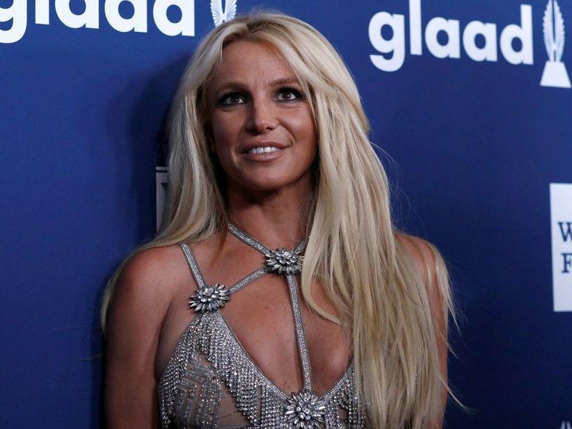 Britney Spears' mother urges judge to let pop star pick her own lawyers