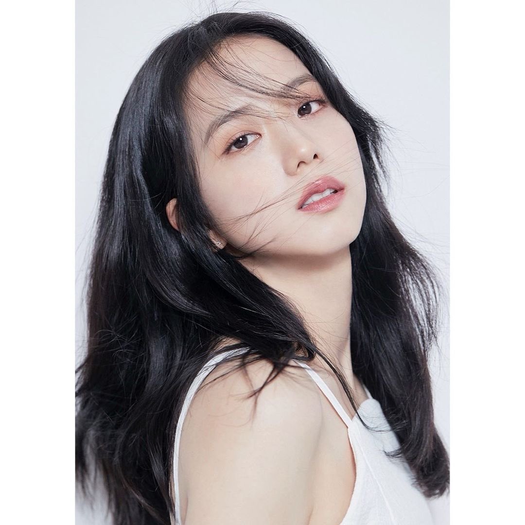 soooyaa___'s tweet photo. [ yg_stage 🤍 ]
📸 @mokjungwook 
💄 @iammaeng 
💇🏻‍♀️ @iseonyeong1118 
👗 @stylist_eel https://t.co/bGosDEQgXf