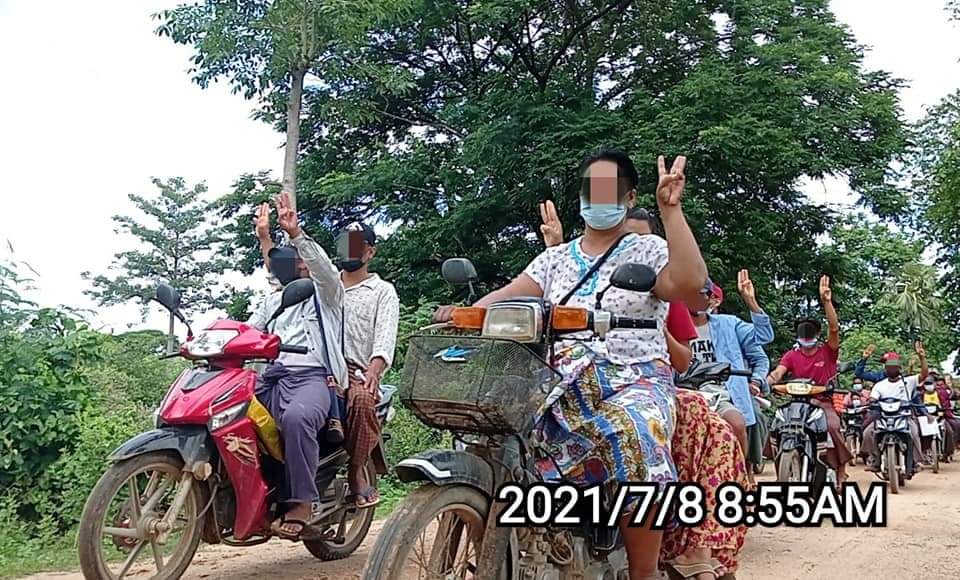 LeeDam_3's tweet photo. Motorbike marching strike against the SAC Terrorists was held by the people of Myaing Tsp. 

#StopTorture
#July8Coup
#WhatsHappeningInMyanmar https://t.co/e3viEqiOnz