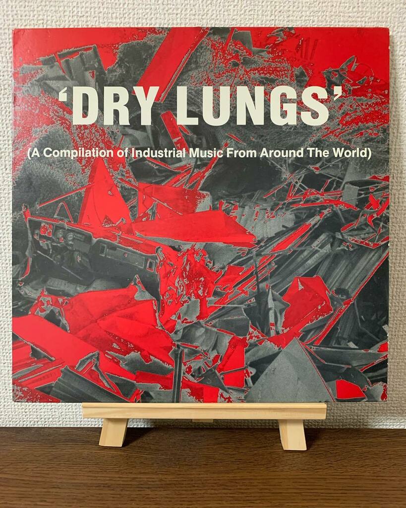HedorahTribe's tweet photo. Various - Dry Lungs (A Compilation of Industrial Music From Around The World)
#ControlledBleeding #EtantDonnes
#EsplendorGeometrico #Toll
#Vivenza #HNAS #Jarboe #Merzbow
#P16D4 #LeSyndicat #SleepChamber
#JohnDuncan #P231
#Noise #harshnoise … https://t.co/aMA8jE9m5N https://t.co/QmUjRrlgzX