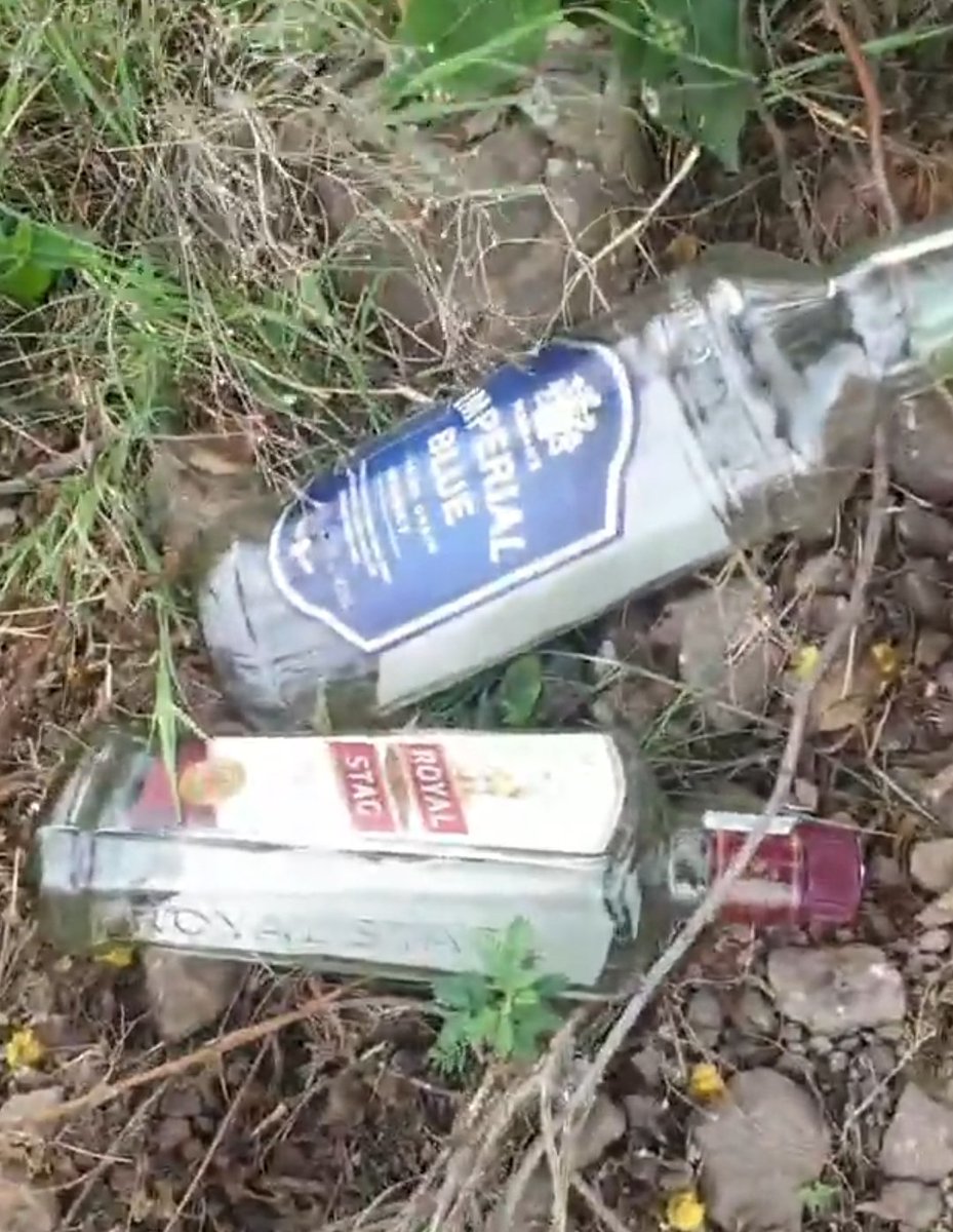 bijapurmerijaan's tweet photo. People littering around with alcohol bottles,foods etc  in karaddoddi forest area. Please avoid creating such garbage in our city😐And also requesting @DcVijayapur Sir to appoint home-guards/watch-guards,This forest is our future. let's keep it clean👏🏻
@MBPatil @AnupamAgrawal16 https://t.co/YPNfVSUeeJ