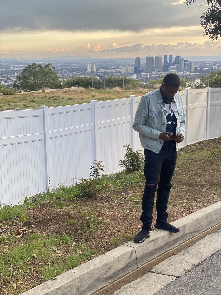 H1EM__'s tweet photo. Cheers to 25 and Josh I love you boy I ain’t forget about you I never will. #JoshWorld🌎 https://t.co/Ehh6m8VDTI