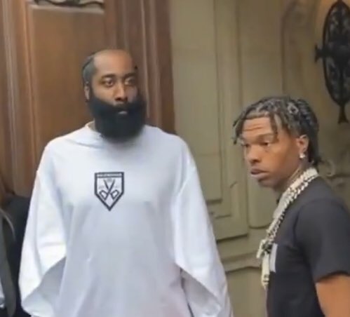 realasysk's tweet image. “they said they not coming”