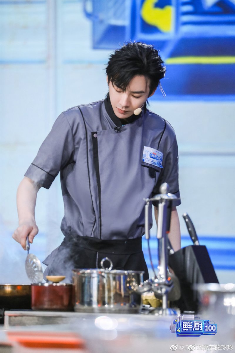 PingFangPengFei's tweet photo. เป็นเซฟที่หล่อ นุ่มละมุนลิ้นมากๆค่ะเชฟขา 😁
#Freshchef 
#หนิงเกอ
#หลิวอวี่หนิง 
#刘宇宁 
#LiuYuning https://t.co/40r7efiXKX