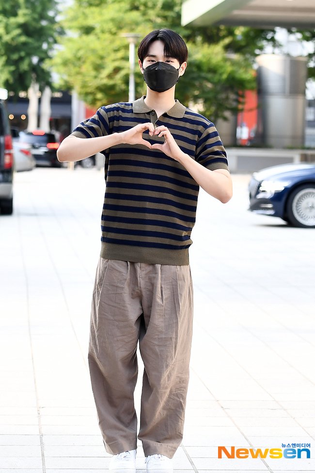 workfordaehwi's tweet photo. [📰] 210708 휘디 for Youngstreet #DAEHWIARTICLES (5)

🔗 https://t.co/vjKsFDBk5i
🔗 https://t.co/VEo3Zh2oRl
🔗 https://t.co/1VjhMLjOVf
🔗 https://t.co/pRdrouwU1X https://t.co/yUz3sSl3RC