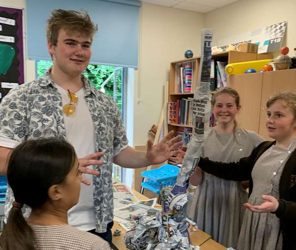 fromthepark's tweet photo. Former student Will and friends Harry &amp; Lucas inspire Year 6 @fromthepark with rocket &amp; Tower building fun as part of their DoE silver volunteering.”
@SASHerts #dofe #STEM #inthepark https://t.co/pw84eyZCkg
