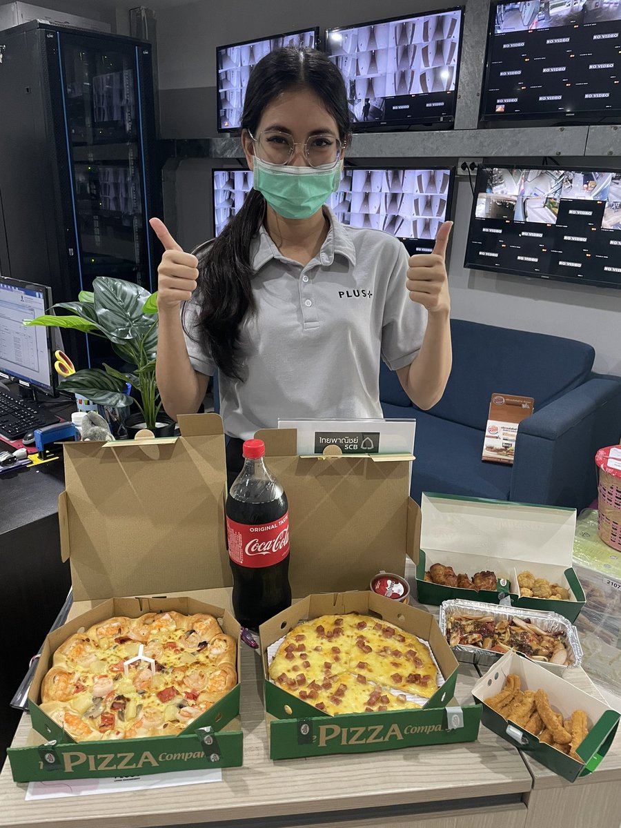 pattycawai's tweet image. ลูกบ้านพ้นกักตัวอย่างปลอดภัย และนำอาหารมาให้ฝ่ายจัดการฯ รวมถึงทีมงานนิช โมโน สุขุมวิท 50 ทุกคน เพื่อเป็นการขอบคุณ  ฝ่ายจัดการฯ ยินดีให้บริการลูกค้าทุกท่านเสมอค่ะ “พลัส ดูแลจากใจ ห่วงใยคุณ” #pluspropertymanagement #NicheMonoSkv50