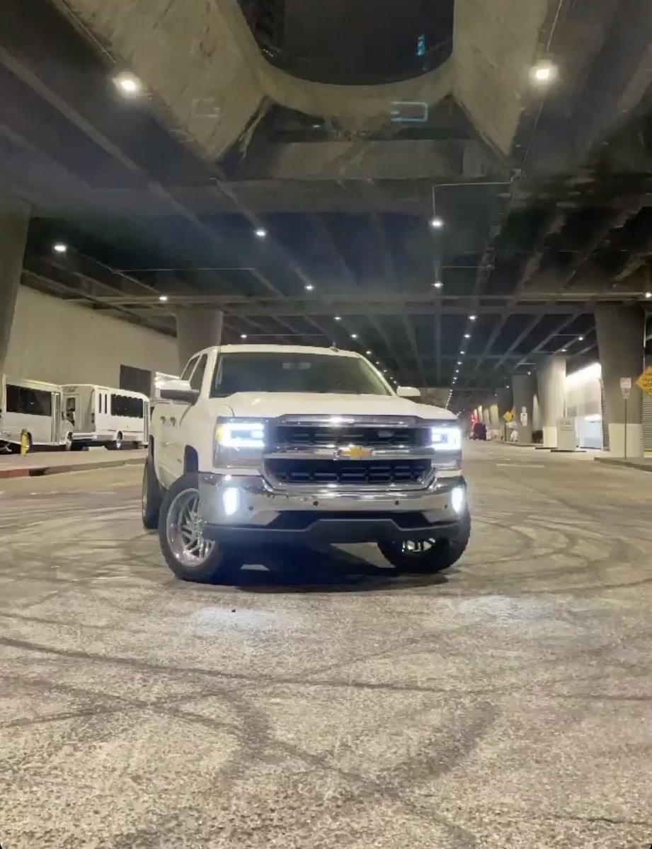 BspOmar's tweet photo. Really bought myself a truck and a Can Am this year, hard work is paying off. Cant wait to see what else this year has for me 🙏 #blessed https://t.co/O2vVIxwyQK