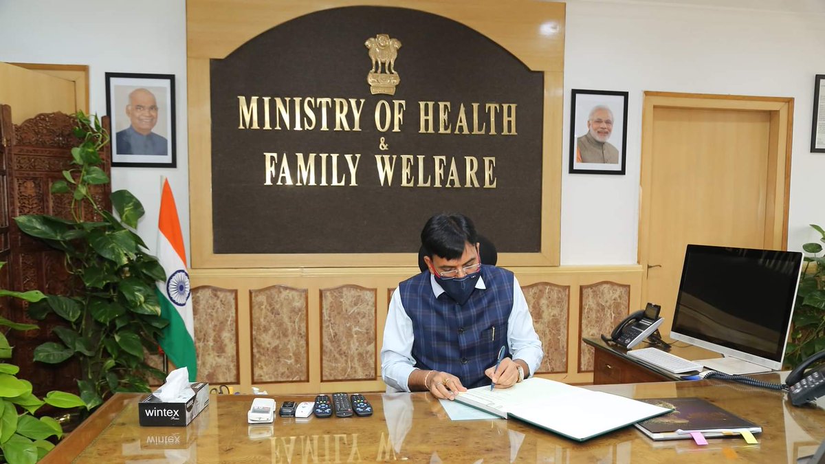 Congratulations 🎉🎉 @mansukhmandviya sir for joining @MoHFW_INDIA .India will win battle against covid 3rd wave under your guidance. FMGs family @ForeignWelfare will support you forever and we need your guidance & support too.FMGs are ready to work in Rural areas plz allow 🙏🙏