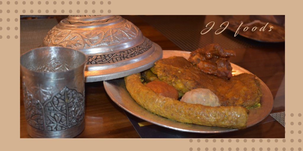 JJFoods2's tweet photo. Wazwan thali 
Order now: 9622 208 209
#Kashmir #Kashmiris #kashmirtalks #FoodWars #foodies #FoodTravelChat #Cuisine #srinagar #dallake #delivery https://t.co/snDY74w9Us