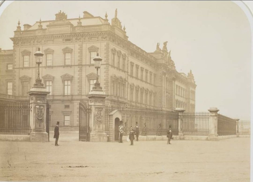 Buckingham Palace c 1880. The main gate is at the side, whereas now it is more central.