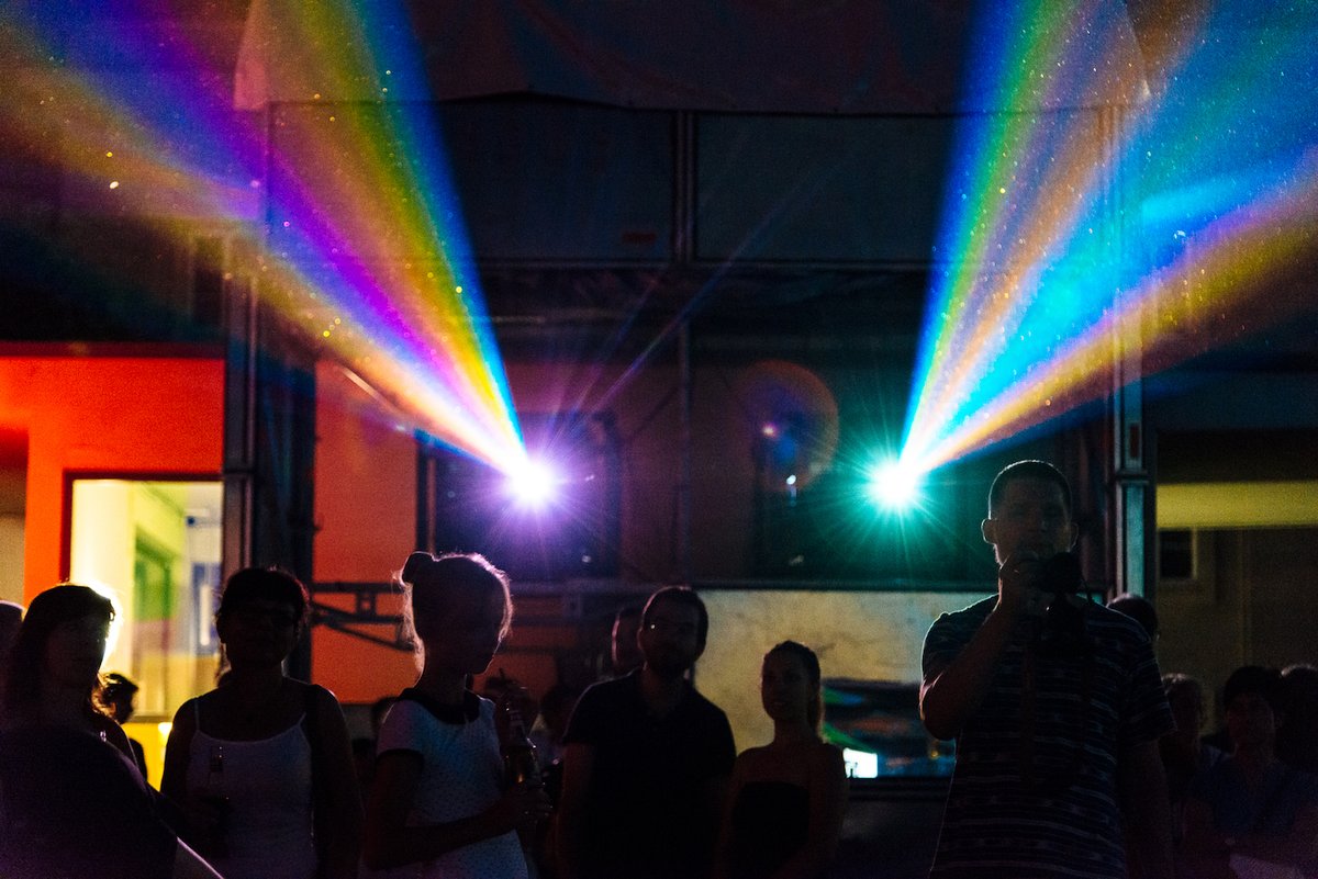 Winning artists 2021 have been selected!
👏John Tettenborn &amp; Kourtney Ross: „Blessing to Misfortune“ (Bastille)
👏Vanessa Cardui: „Der rote Faden“ (Altenburg)
Find out more about this year's winning artists on our website genius-loci-weimar.org.
#wettbewerb #glw2021 #winner