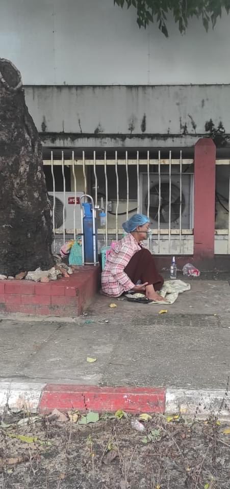 This photo was taken today in front of Yangon General Hospital. #SaveMyanmar #WhatsHappeningInMyanmar