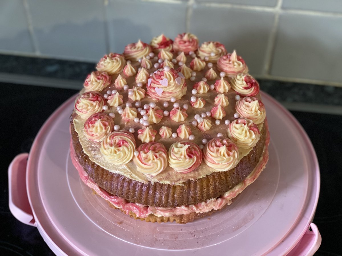 adventure_helen's tweet photo. @helentamblyn Still bad? Even after all the puppy pics? Need a cake pic? https://t.co/J0O9upOjAZ