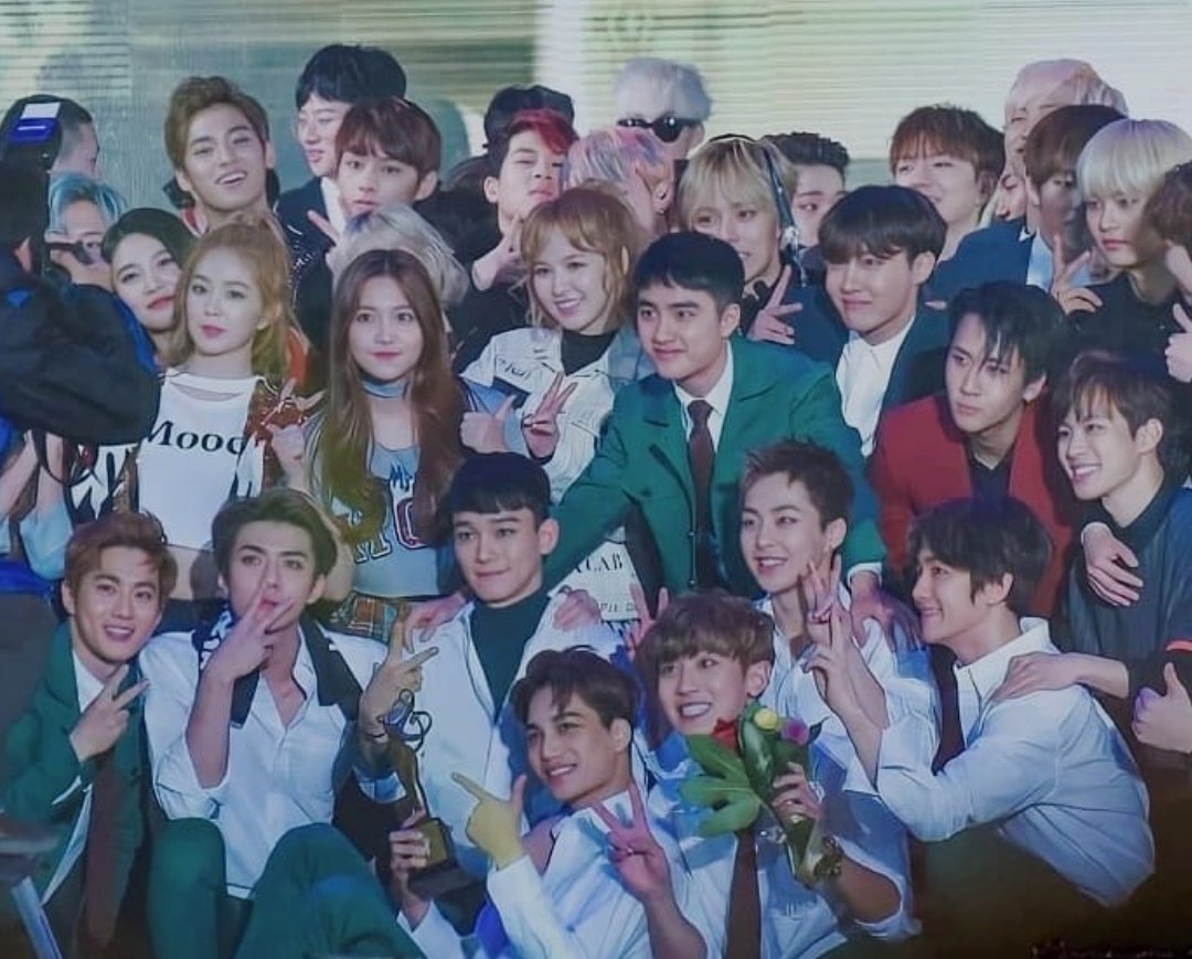 professor kyungsoo and his students