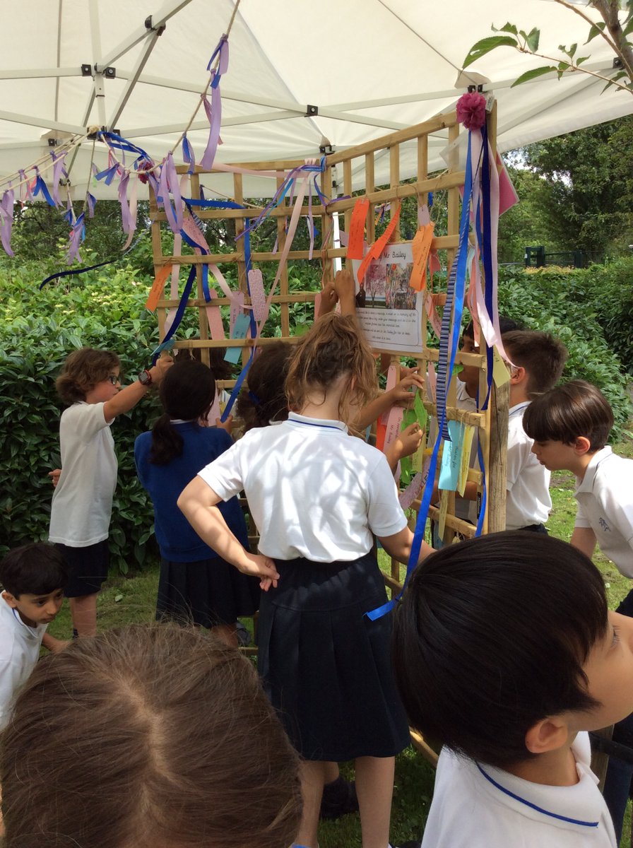 BSNJSV's tweet image. #JSVY3 being thoughtful and reflective. Proud of them. Remembering someone very special #forMrBailey