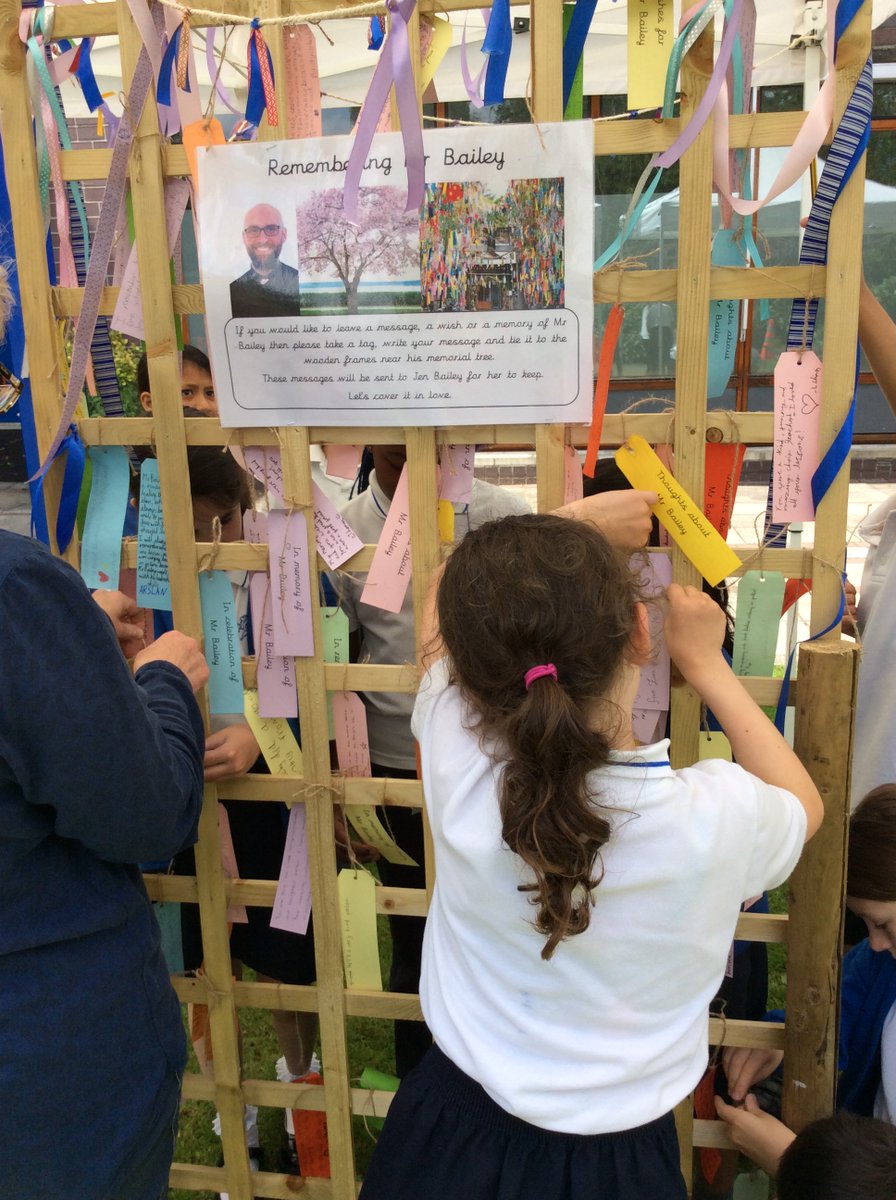 BSNJSV's tweet image. #JSVY3 being thoughtful and reflective. Proud of them. Remembering someone very special #forMrBailey