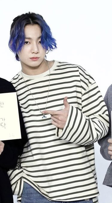 honeypop0613's tweet photo. 🍭아미생일 &amp; 방탄컴백 이벵🍭
⭐ #RT 만 
⭐ 정국이 착용 고래 목걸이 1분
🎉 당발은 9일저녁
#PermissiontoDance
#BTS #BTSARMY 
#BTS_Butter  @BTS_twt https://t.co/qwzPTtBR3r