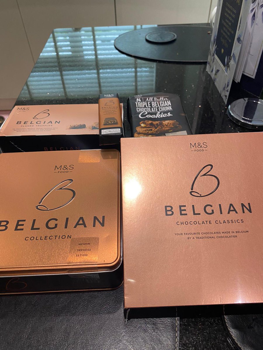 emmas711's tweet photo. @marksandspencer ordered my dad wine for his birthday (which is today) and he received Belgium chocolates!!!! Bit of a cock up don't you think? As nice as Belgium chocolates are he would prefer the wine https://t.co/L6RMSYEbPD